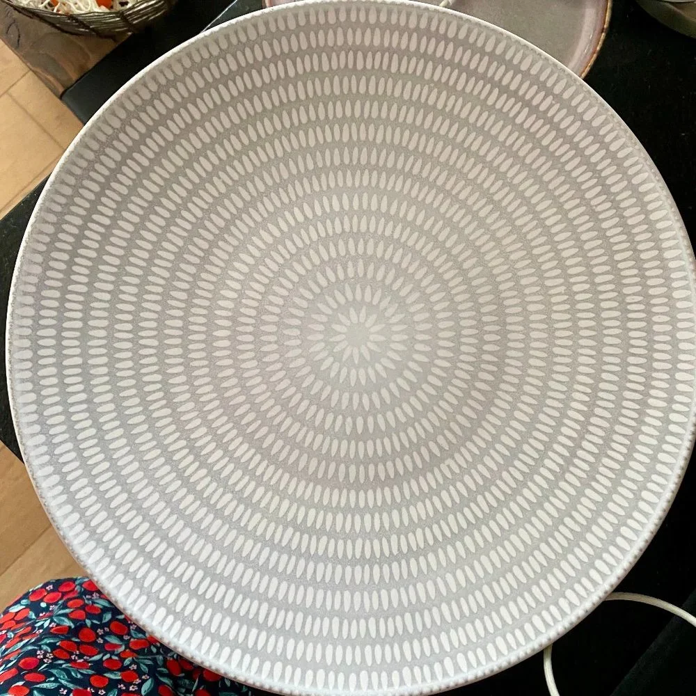 Set of 12 ceramic dishes West Elm